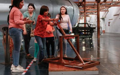 Un torneo de catapultas se activa en el Museo Interactivo de Ciencia, por las Fiestas en la ciudad