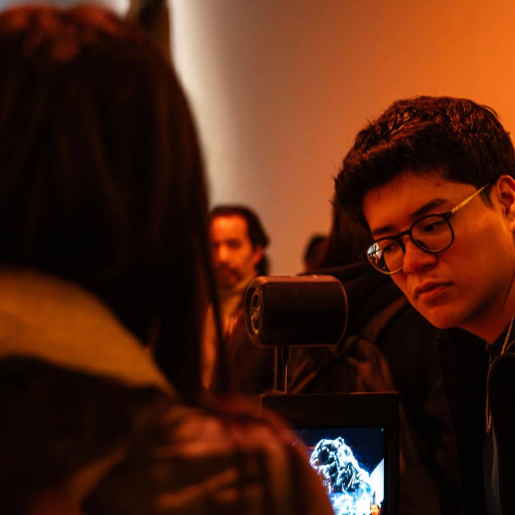 ¿Por qué pesar la luz de la luna?