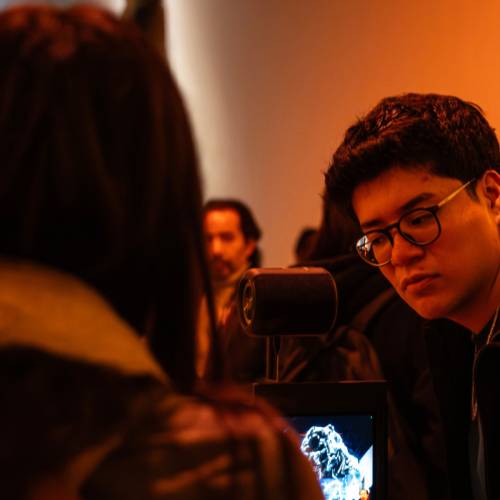 ¿Por qué pesar la luz de la luna?