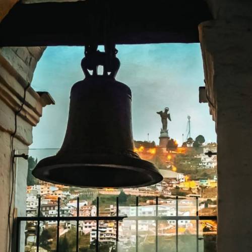 Entre el cielo y la ciudad: Recorrido por el campanario